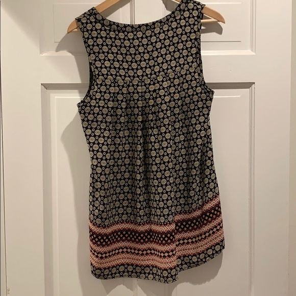 Patterned top - Picture 3 of 3